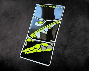 Delovi za motocikle: 3d stikeri qjmotor srt 550x tank pad - 2035 📌 opis: 3d stikeri - — 2