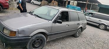 Volkswagen Passat Variant: 1989 г., Механика, Бензин, Универсал