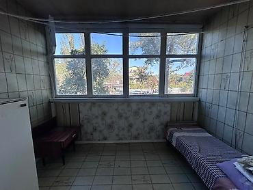 Продажа квартир: 2 комнаты, 43 м², 4 мкр 104 серия, 2 этаж, Старый ремонт — 2