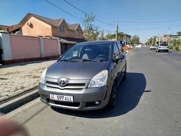 семиместные машины: Toyota Verso: 2004 г., 1.8 л, Автомат, Бензин, Минивэн