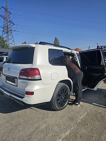 авто наклейка: Lexus LX: 2011 г., 5.7 л, Автомат, Бензин, Внедорожник — 3