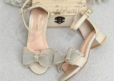 Sandale: Dečje svečane sandale sa niskom blok potpeticom - Modeli: sjajne — 9