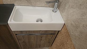 Kompakt hamam/lavabo dəsti - Ölçü: dar və dərin düzbucaqlı keramika