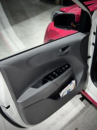 Kia: Kia Morning: 2017 г., 1 л, Автомат, Газ, Хэтчбэк — 5