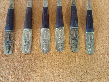 Süfrə ləvazimat dəstləri: Məhsul: Dekorativ naxışlı tutacaqlı süfrə ləvazimatı dəsti Tərkibi və — 18