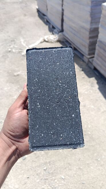 Beton bardürlar: Məhsul: Beton səki daşları və bordürlər Təsvir: - Vibropress üsulu — 8