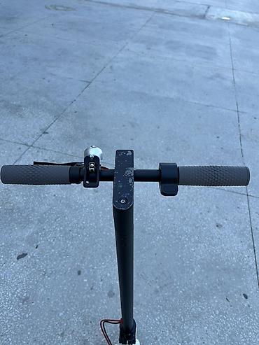 explore smart samokatları: Elektrikli skuter – şəhər daxili sürüş üçün yığcam və praktik — 2
