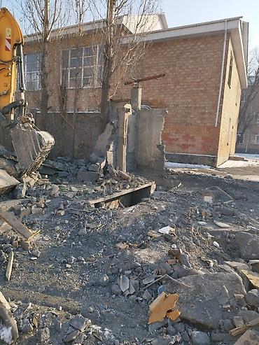 Демонтажные работы: Снос стен, Разбор полов, Снятие потолков | Гипсокартонная стена, Снос перегородки, Снятие старой штукатурки | Зачистка от старых обоев, Сбивка старой штукатурки, Снятие извести | Демонтаж ламината, Демонтаж паркета, Демонтаж линолеума | Крыша из шифера, Металлочерепичная кровля, Мягкая кровля Больше 6 лет опыта — 7