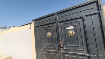 Həyət evləri və villaların satışı: Binə Sovxozda 160 marşurutunun son dayanacağına yaxın həyət evi üçün — 17