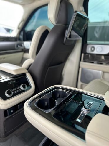 Lincoln: Lincoln Navigator: 2019 г., 3.5 л, Типтроник, Бензин, Внедорожник — 14