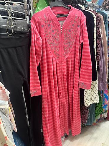 Халаты: Велюровые теплые халаты на любой размер 42 до 62 идут 💯 хлопок — 17