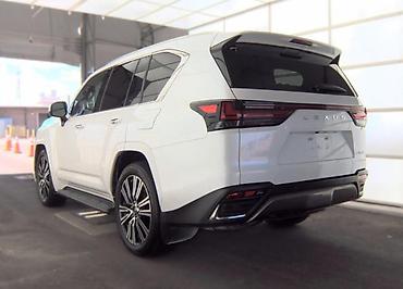 5700: Lexus LX: 2023 г., 3.4 л, Автомат, Бензин, Внедорожник — 9