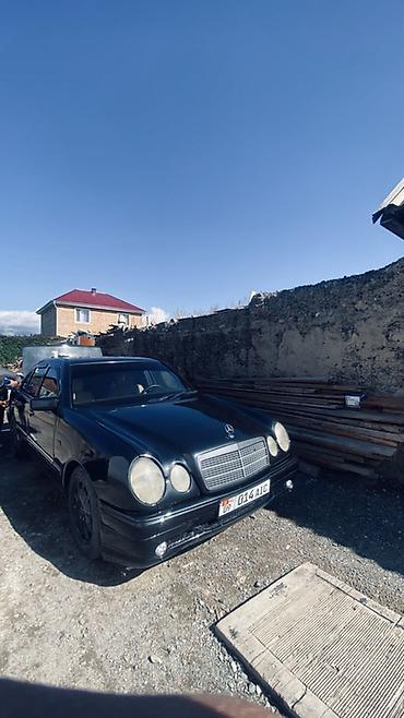я ищу мерс: Mercedes-Benz E-Class: 1997 г., 2 л, Механика, Бензин, Седан — 10