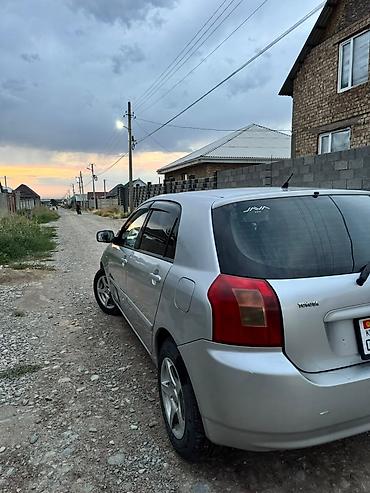 e34 4 4: Toyota Corolla: 2002 г., Бензин, Хэтчбэк — 5