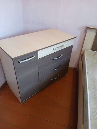 стол письменный б: Б/у мебель