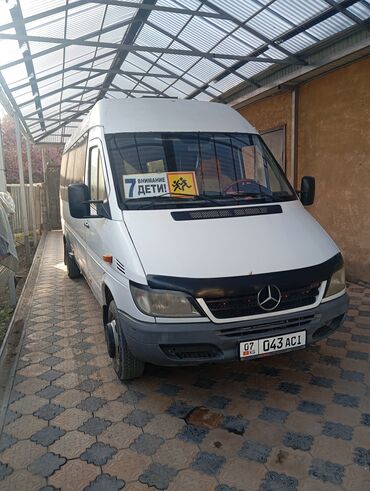 обмен на дом в городе каракол: Автобус, Mercedes-Benz