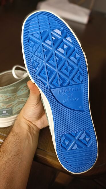 Krasofkalar və idman ayaqqabıları: Converse - Chuck Taylor. Orijinal krossovkalar. Nadir rəng. 44 razmer -da lalafo.az — 10 Krasofkalar və idman ayaqqabıları: Converse - Chuck Taylor. Orijinal krossovkalar. Nadir rəng. 44 razmer — 10