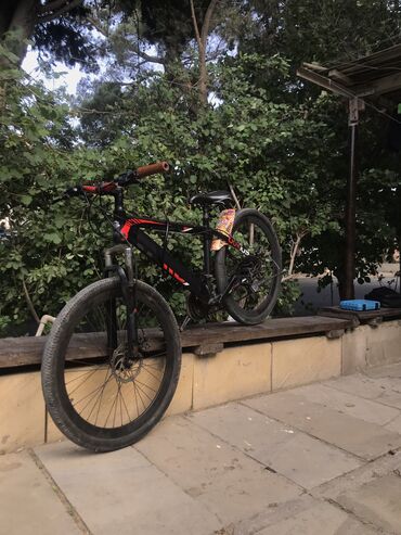 qaçiş aparatı: İşlənmiş Şəhər velosipedi Adidas, 26", Ünvandan götürmə lalafo.az -da qaçiş aparatı: İşlənmiş Şəhər velosipedi Adidas, 26", Ünvandan götürmə