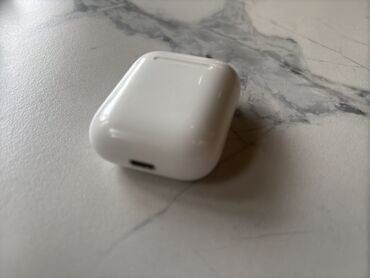 наушники apple airpods 2 оригинал: Каптагычтар, Apple, Колдонулган, Электр зымсыз (Bluetooth), Классикалык