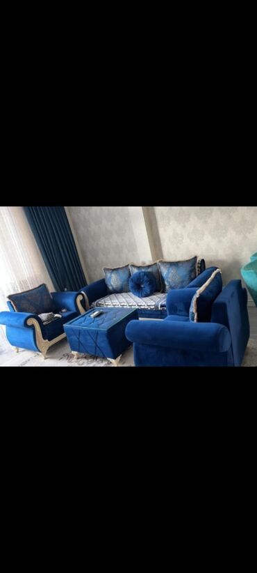 divan üsdükleri: Divan kreslo desti satilir. *Qiymeti 350 Azn* Unvan ehmedli. 🦄S