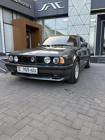 BMW 5 series: 1990 г., 2 л, Механика, Бензин, Седан