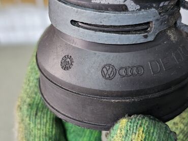 Трубки, патрубки, шланги: Патрубок Volkswagen 2004 г., Б/у, Оригинал, Германия — 4