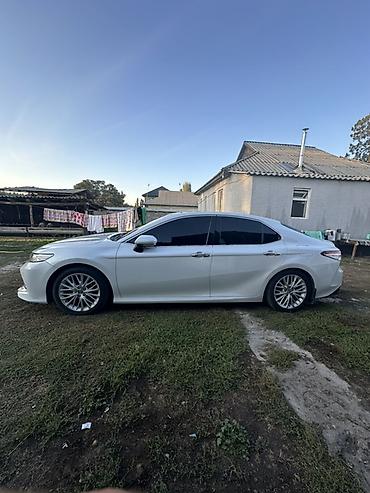 Унаа: Toyota Camry: 2017 г., 2.5 л, Автомат, Бензин, Седан — 3