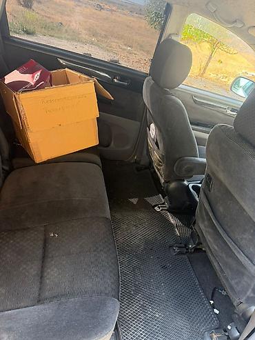 e klass: Toyota Ipsum: 2002 г., 2.4 л, Автомат, Газ, Универсал — 5