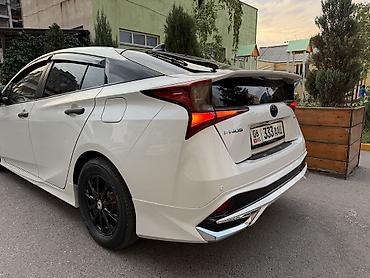 byd e1: Toyota Prius: 2019 г., 1.8 л, Автомат, Гибрид — 6