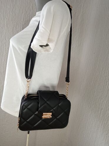 zelene salonke zara: Elegant purse, Zara, Material: Leather