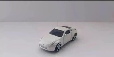 Avtomobil modelləri: Brabus G-Class metal oyuncaq avtomobil modeli - Miqyas: təxminən 1:32 — 16