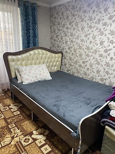 кровать с бортиком: Двуспальная кровать, Б/у, С мягким изголовьем, длина - 200 см — 3