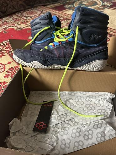 Высокие минималистичные кроссовки Vivobarefoot (модель с логотипом