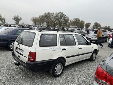 задний стоп авенсис: Volkswagen Golf Variant: 1994 г., 1.4 л, Механика, Бензин, Универсал