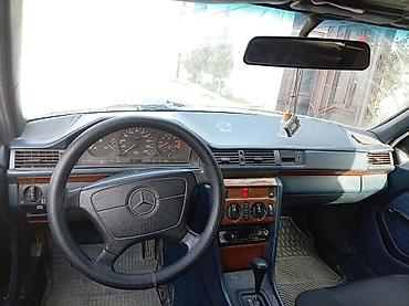 ceska stop: Mercedes-Benz E 230: 2.3 l | 1991 il Sedan — 7