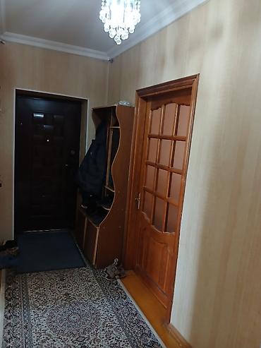 zabrat ev: Bakı, 3 otaqlı, Köhnə tikili, 68 kv. m — 2