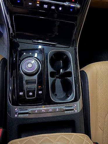 lada 9: Kia Carnival: 2021 г., 2.2 л, Автомат, Дизель, Минивэн — 8