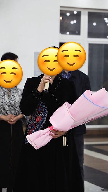 велюровая: Продам бархатное платье с ручной вышивкой 🌹 * Размер: 46 * Цена: 3500 — 5
