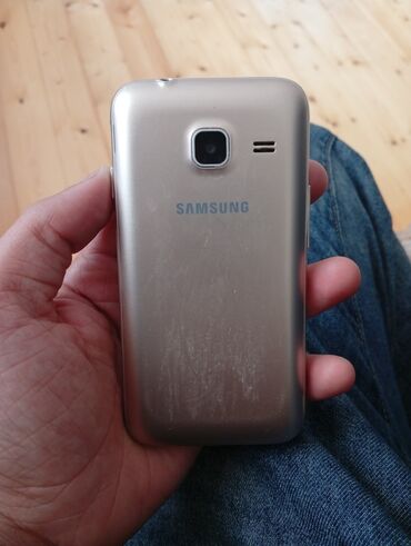 redmi mi 6: Samsung Galaxy J1 Mini, 4 GB, rəng - Qızılı, İki sim kartlı