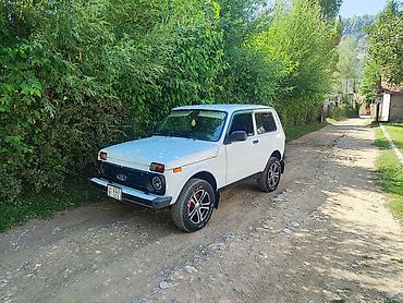 ВАЗ (ЛАДА) 4x4 Нива: 2015 г., 1.7 л, Механика, Бензин, Внедорожник