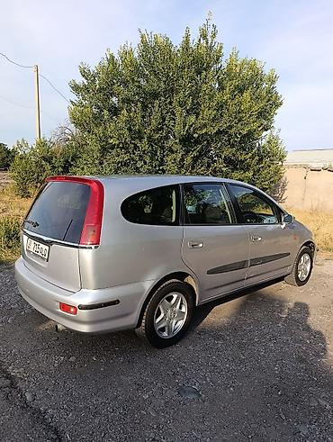 банан водный: Honda Stream: 2002 г., 2 л, Автомат, Бензин, Минивэн — 1