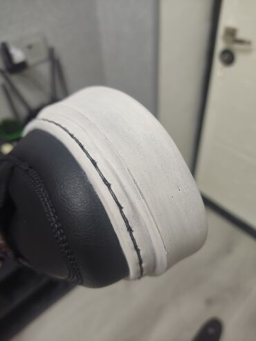 Krasofkalar və idman ayaqqabıları: Qara-rəngli uniseks idman ayaqqabısı. krasovka.Krasovka. 42-42.5 — 10