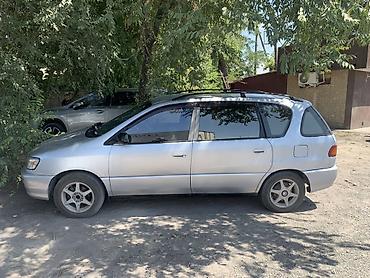 срочное: Toyota Ipsum: 1997 г., 2 л, Автомат, Бензин, Минивэн — 4