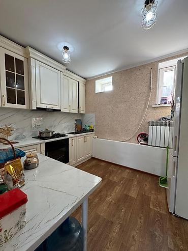 Продажа коттеджей и домов: Продается 2х этажный 🏠 📍Район Красный Строитель ▪️Участок 4.1 сотки по — 5