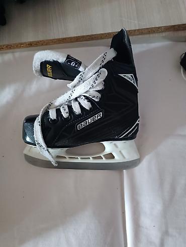 Коньки: Здравствуйте! Продаю хоккейные коньки на ребёнка 4 года, также имеется — 11