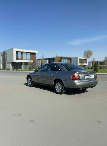 Audi: Audi A4: 1995 г., 2.6 л, Механика, Бензин, Седан — 1