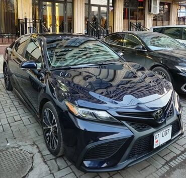 срочно продаю камри: Toyota Camry: 2022 г., 2.5 л, Автомат, Бензин, Седан