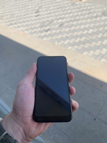 samsung 1202: Samsung Galaxy A01, 2 GB, цвет - Черный