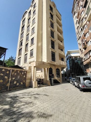 xacmazda findiq bagi satilir: Nəriman Rayonu, Nəcəf Nərimanov küçəsində, Koperasiya universitetinin