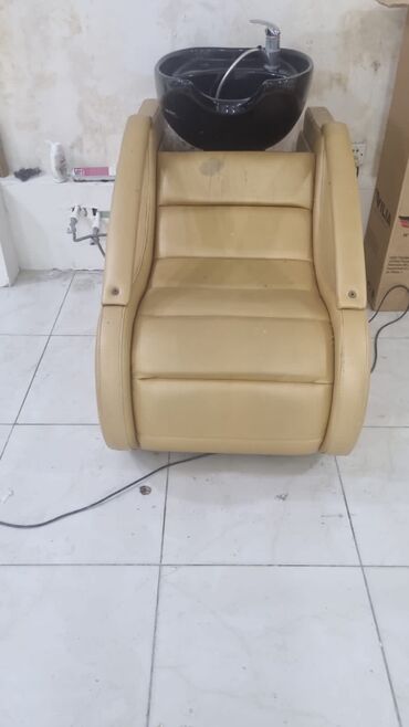 gözəllik salon kreslosu: ‼️Tecili moyka satilir 250 azn .yasamal*afa 3344a